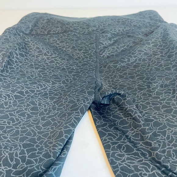 MONDETTA Cold Gear Performance Wear Leggings - Picture 5 of 9